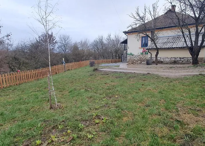 Csacsiorszag Vendeghaz